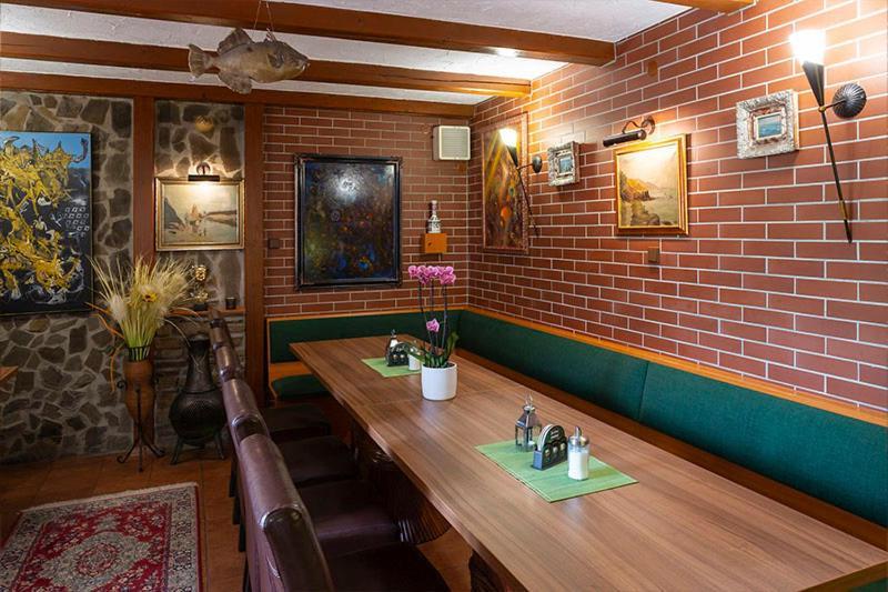 Hotel El Greco Roznov pod Radhostem Bagian luar foto