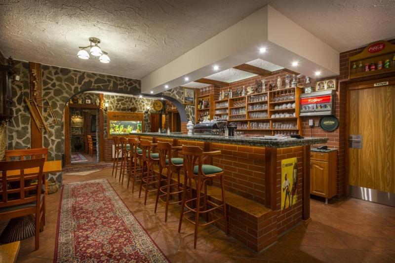 Hotel El Greco Roznov pod Radhostem Bagian luar foto