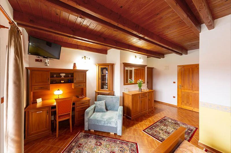 Hotel El Greco Roznov pod Radhostem Bagian luar foto
