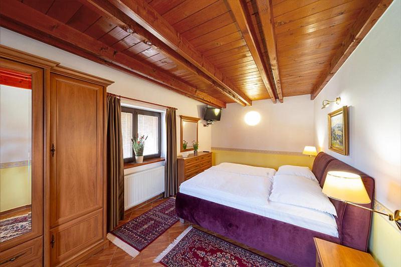 Hotel El Greco Roznov pod Radhostem Bagian luar foto